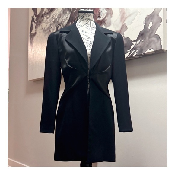 “Women’s Vintage Clothing & More” SHOW
          
TONIGHT FRIDAY JULY 18 - 9 PM - Picture 14 of 16